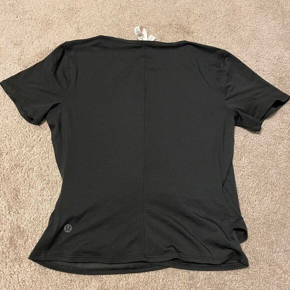 Lululemon Womens Black Wrap Keyhole Fitted Top Size 6 - Picture 4 of 4